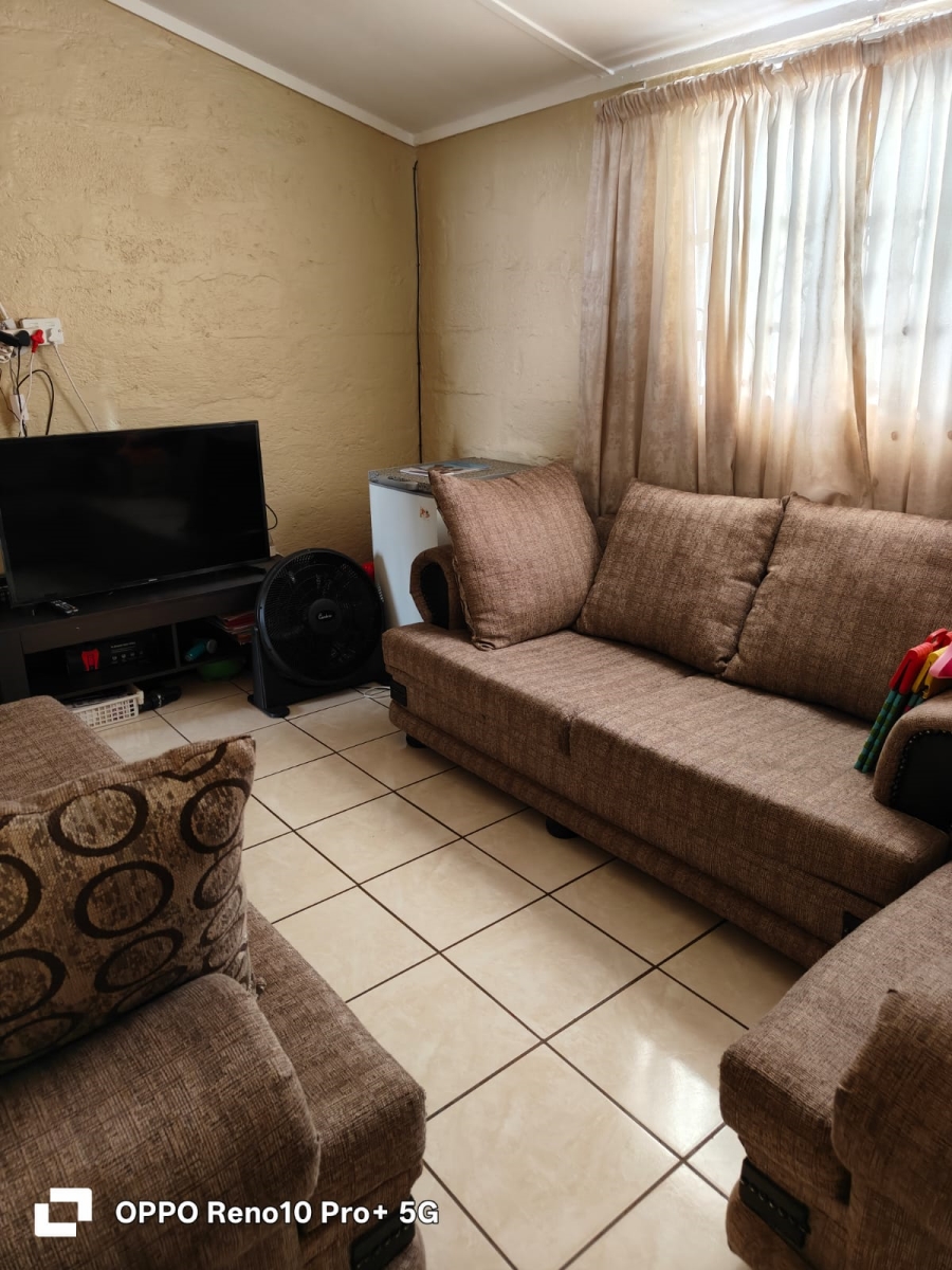 2 Bedroom Property for Sale in Promosa North West